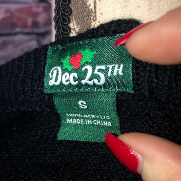 Dec 25th Santa Claws cat "ugly" Christmas sweater - Picture 3 of 3